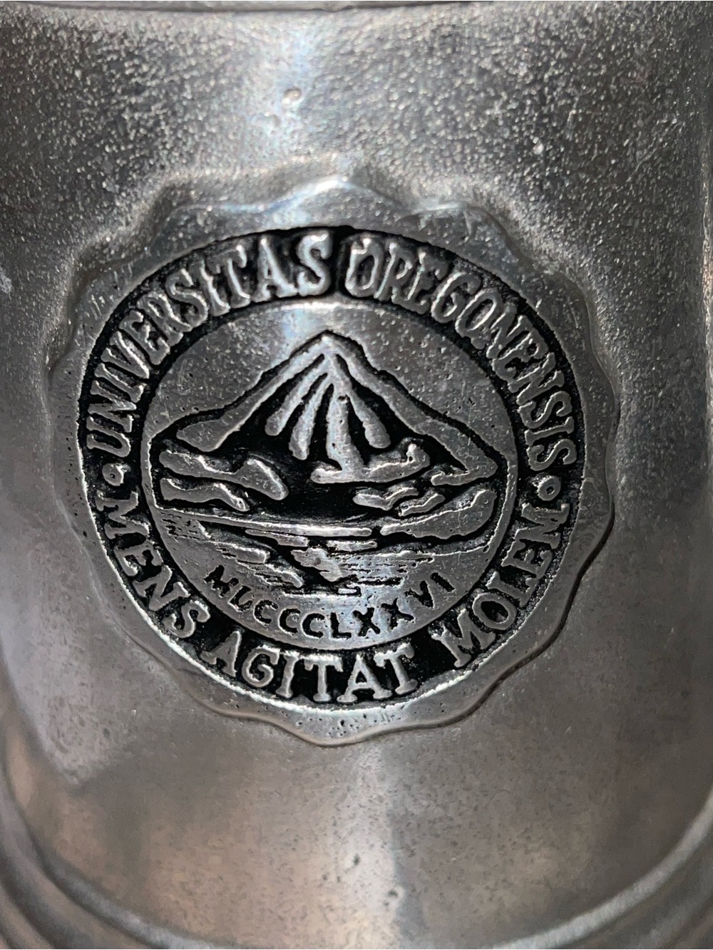 UNIVERSITY OF OREGON PEWTER Stein Mug UNIVERSITAS OREGONENSIS MENS AGITAT MOLEM - Picture 2 of 9